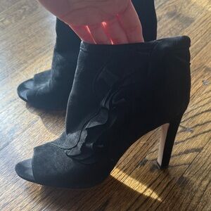 Louise et Cie-Elegant ruffle suede Black Women's Ankle Boots